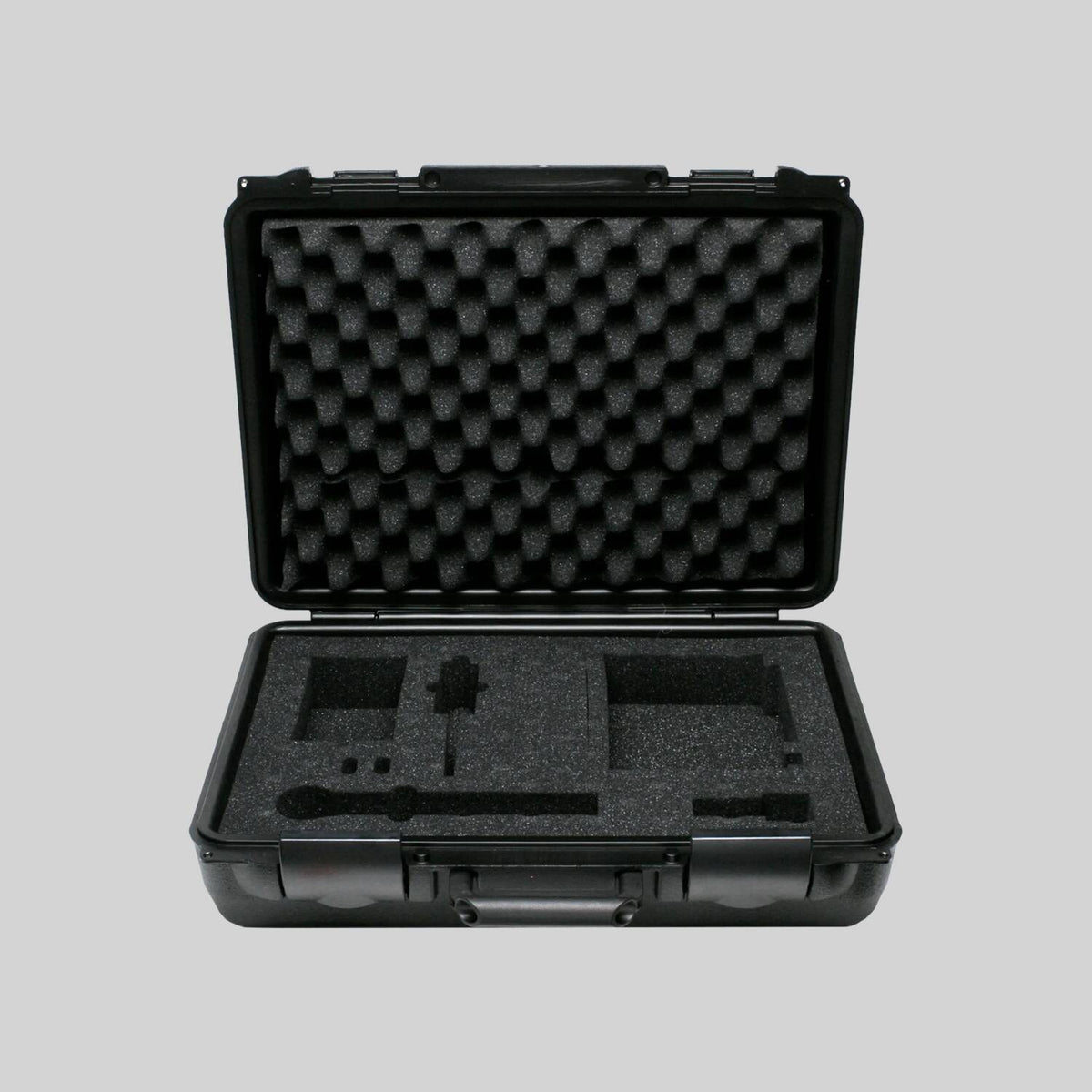 Shure WA610, Hard Carrying Case, Hard Carrying Case for ULX and Slx 1/2 Rack Wireless System